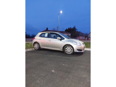 TOYOTA AURIS 1.4 D-4D