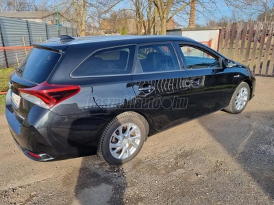 TOYOTA AURIS Touring Sports 1.8 HSD Executive Skyview TSS (Automata) Áfá-s