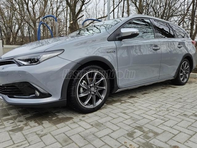 TOYOTA AURIS Touring Sports 1.8 HSD Freestyle (Automata)