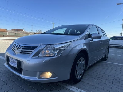 TOYOTA AVENSIS 1.8 KIVÁLÓ ÁLLAPOT - TÉLI GUMIKKAL- TÁGAS TEREK