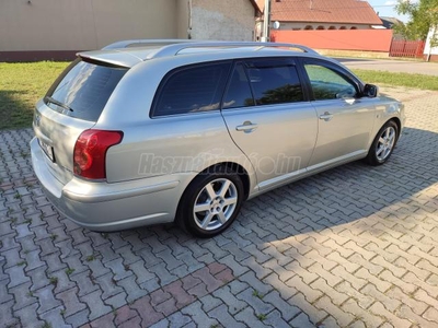 TOYOTA AVENSIS 1.8 Sol