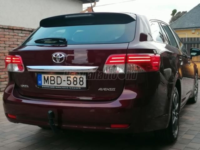 TOYOTA AVENSIS 2.0 D-4D Terra MAGYARORSZÁGI.VONÓHOROG