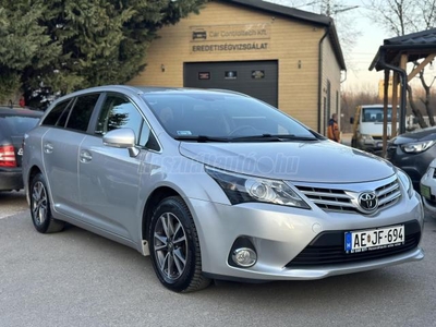 TOYOTA AVENSIS Wagon 2.0 D-4D Limited Tolatókamera/Kulcsnélküli rendszer/Ülésfűtés/Navigáció/Leinformálható