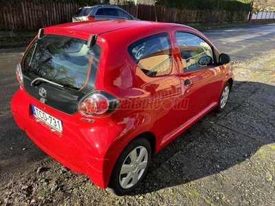 TOYOTA AYGO 1.0 Blue