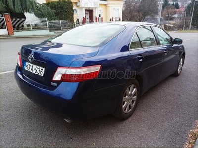 TOYOTA CAMRY 2.4 Hybrid (Automata)