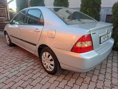 TOYOTA COROLLA Sedan 1.4 Sol