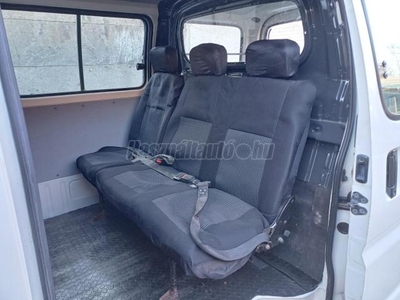 TOYOTA HI-ACE Hiace 2.4 D Glass Van