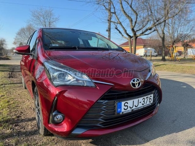 TOYOTA YARIS 1.5 Dual VVT-iE Selection Red