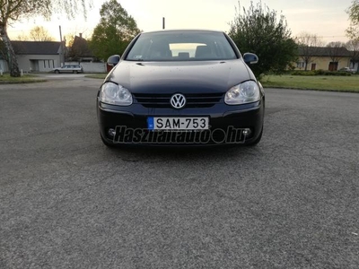 VOLKSWAGEN GOLF V 1.6 FSI Sportline