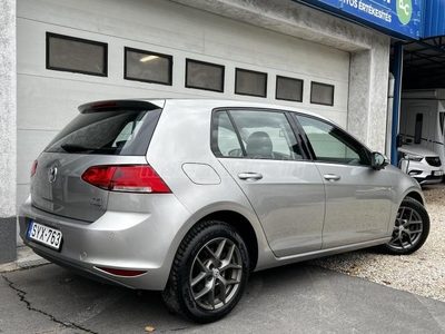 VOLKSWAGEN GOLF VII 1.2 TSi BMT Trendline 3 év Garancia - Vezetett Szervkönyv - Friss Nagyszerviz - 29.000Km - Gyári fénye