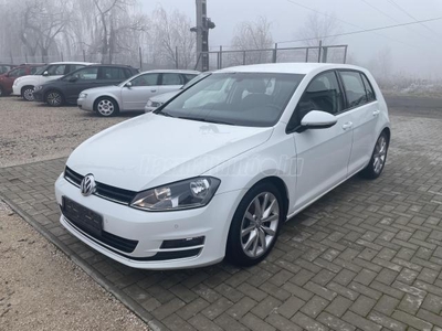 VOLKSWAGEN GOLF VII 2.0 TDI Highline DSG VÉGIG VEZETETT SZERVÍZKÖNYV