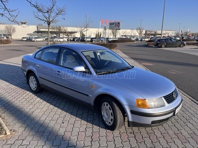 VOLKSWAGEN PASSAT V 1.6 Comfortline