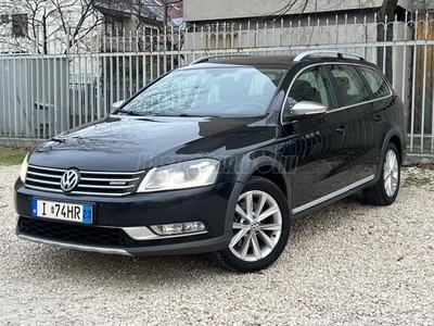 VOLKSWAGEN PASSAT VII Variant 2.0 CR TDI Alltrack 4Motion BMT DSG 2200KG VONTATÁS! 100% LEINFORMÁLHATÓ! BIXENON! SPORTBŐR!