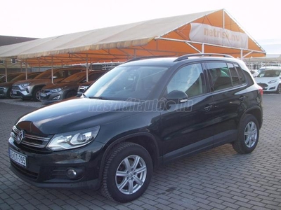 VOLKSWAGEN TIGUAN 2.0 CR TDI Trend&Fun EU5 PANORÁMA ÜVEGTETŐ! SZERVIZKÖNYV! DUPLA DIGIT KLÍMA! BŐR BELSŐ!