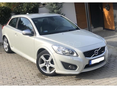 VOLVO C30 1.6 D [D2] R-Design Pro Limitált széria. cosmic white metál fényezés. rengeteg extra. 204e km