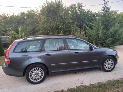 VOLVO V50 2.0 D Momentum