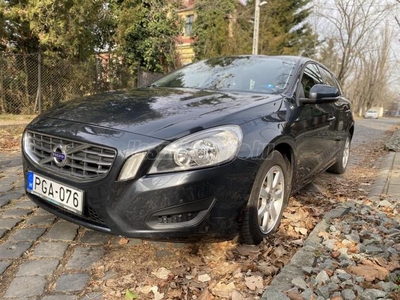 VOLVO V60 1.6 D DRIVe Kinetic