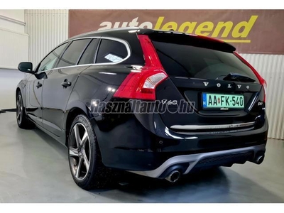 VOLVO V60 2.4 D [D6] PHEV AWD Summum Geartronic R-DESIGN