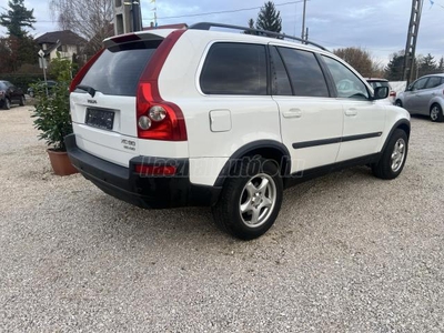 VOLVO XC90 2.4 D [D5] Executive (Automata) 177000 valós km . végig vezetett szervizkönyv