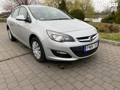 Opel Astra J Sedan 1.6 Enjoy EURO6 Magyar---142...