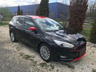 FORD FOCUS 1.5 EcoBoost ST-Line Red Vezetett szervízkönyv.+1 év Garancia.+4 téligumi felnin