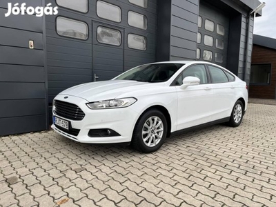 Ford Mondeo 1.5 Ecoboost Business Szervizkönyv...