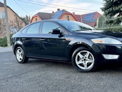 Ford Mondeo 1.8 TDCi Ambiente Magyarországi/5AJ...