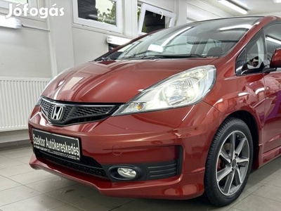 Honda Jazz 1.4 SI Limitált!52000Km!Vezetett sze...