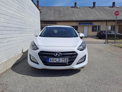 HYUNDAI I30 1.6 CRDi LP Comfort (Automata)