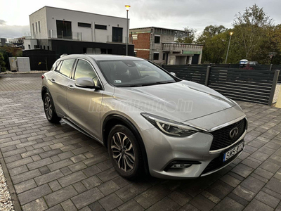 INFINITI Q30 1.5d Premium DCT