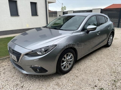 MAZDA 3 1.5 Attraction Magánszemélytől