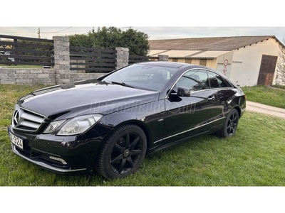 MERCEDES-BENZ E 220 CDI BlueEFFICIENCY Avantgarde (Automata) C207