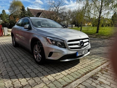 MERCEDES-BENZ GLA 220 CDI d 4Matic 7G-DCT