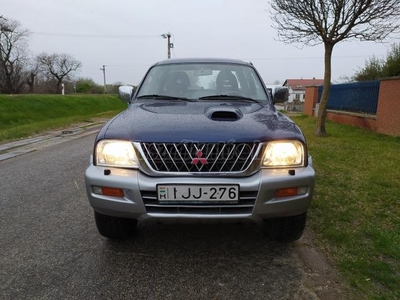 MITSUBISHI L 200 Pick Up 2.5 TDI DK GLS Intense 4WD KLÍMA. 195 EZER KILOMÉTER