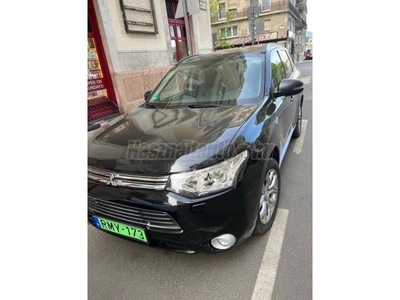 MITSUBISHI OUTLANDER 2.0 PHEV Instyle Navi 4WD CVT