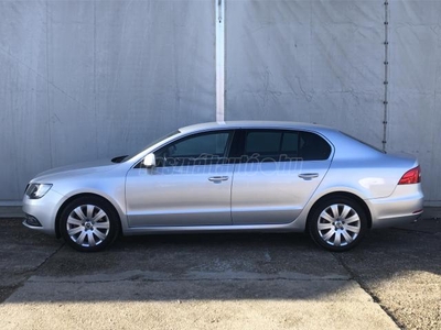 SKODA SUPERB 2.0 CR TDi Elegance EGY TULAJ + SZERVÍZKÖNYV