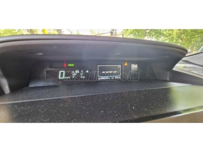 TOYOTA PRIUS+ 1.8 HSD Active Skyview e-CVT