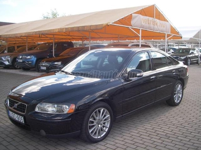 VOLVO S60 2.4 D Kinetic GARANTÁLT 56.800 Km!!! MAGYARORSZÁGI FORGALOMBA HELYEZÉS!