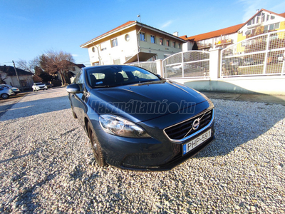 VOLVO V40 1.6 D [D2] Kinetic 100000km!!! Magánszemélytől