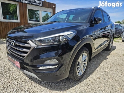 Hyundai Tucson 1.7 CRDi HP Comfort DCT Sz.könyv...