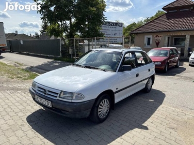 Opel Astra F 1.6 GL