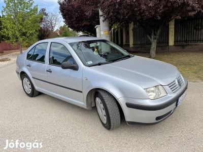 Volkswagen Bora 1.6 Comfortline Magyaro.I - 1.T...