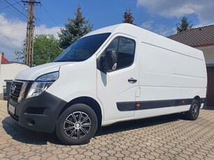 NISSAN NV400