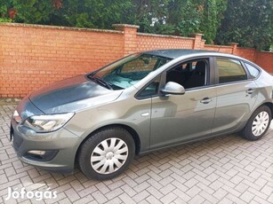 Opel Astra Sedan, 140 Le, mo-i, egy gazdás