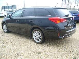 AURIS-TOURING-SPORTS 16-STYLE-5-AJTO-6-FOKOZATU-MANUALIS-KEZI-VALTO