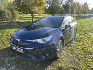 AVENSIS TOURING-SPORTS-20-D-4D-ACTIVE-TREND