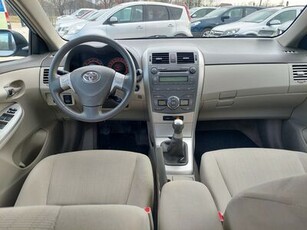 COROLLA SEDAN-16-LUNA-