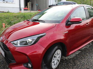 YARIS 15-HYBRID-COMFORT-E-CVT