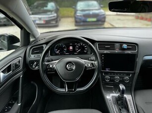 VOLKSWAGEN E-GOLF