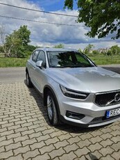 XC40 15-T3-MOMENTUM